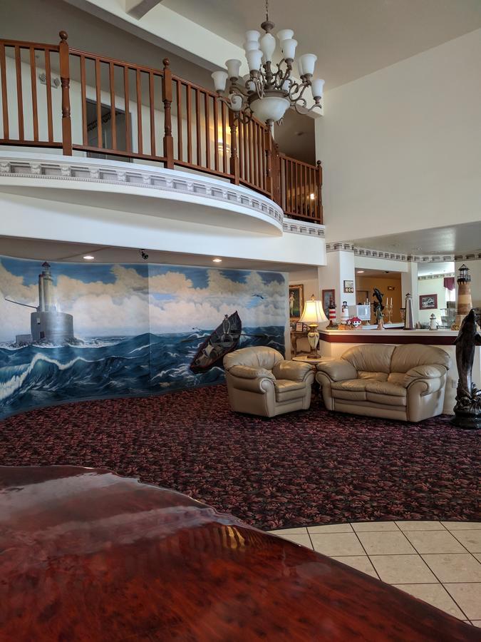 Lighthouse Inn Кресент-Сити Экстерьер фото