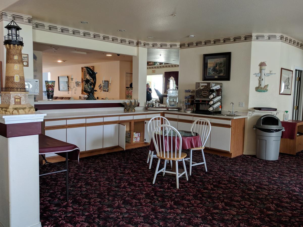 Lighthouse Inn Кресент-Сити Экстерьер фото